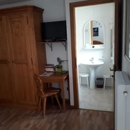 Albergo Meuble Tarandan Forni di Sopra Esterno foto